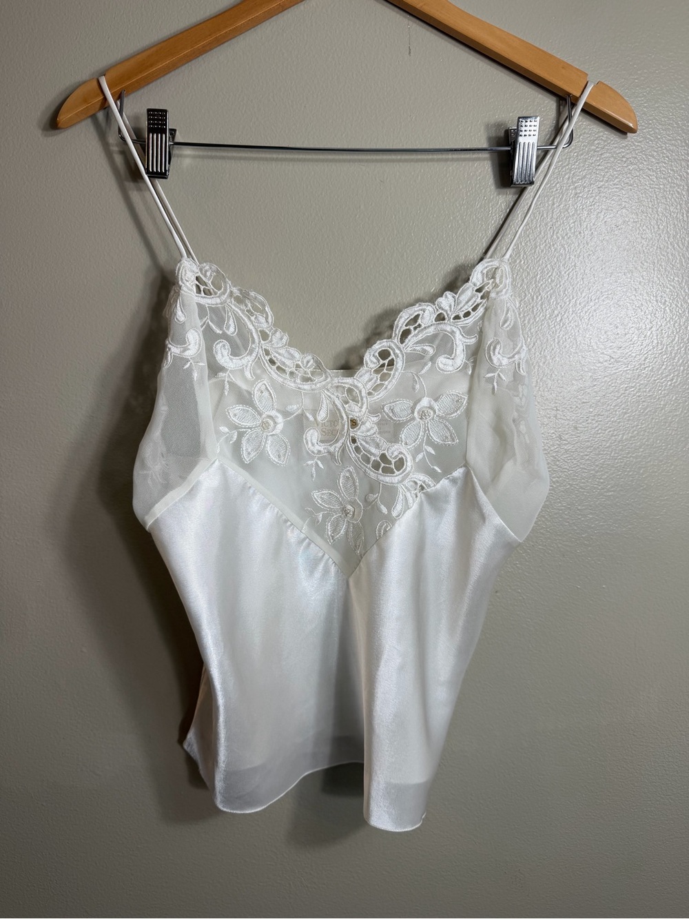 Vintage Victoria’s Secret Ivory Satin Lace Cami Small